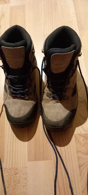 Chiro schoenen maat 42 zgan beschikbaar voor biedingen