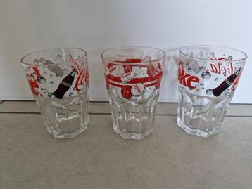 3 glazen Coca Cola €1 per stuk beschikbaar voor biedingen