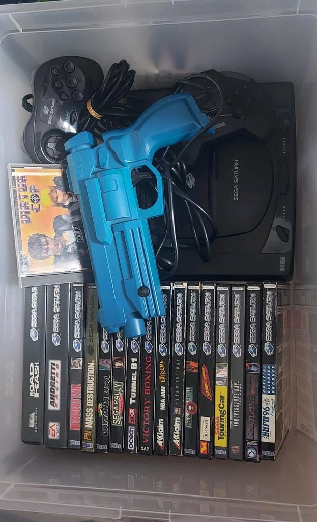 SEGA SATURN-bundel + 17 games + accessoire, Games en Spelcomputers, Spelcomputers | Sega, Ophalen of Verzenden