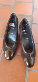 Paar mooie damesschoenen, Ophalen, Schoenen met lage hakken, Bruin, Zo goed als nieuw