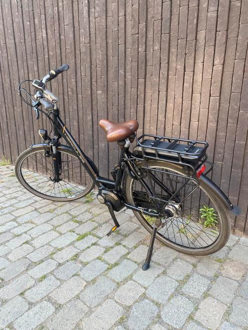 Elektrische fiets met Bosch middenmotor weinig km’s, Fietsen en Brommers, Elektrische fietsen, Zo goed als nieuw, 50 km per accu of meer
