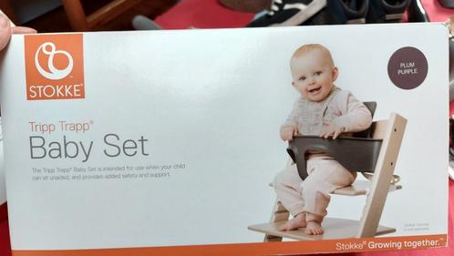 Babyset Stokke - Paars (Plum), Kinderen en Baby's, Kinderstoelen, Gebruikt, Meegroeistoel, Stoelverkleiner, Ophalen