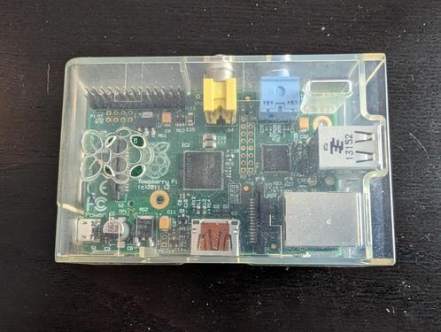 Raspberry Pi Model B met transparante case, Hobby en Vrije tijd, Elektronica-componenten, Gebruikt, Ophalen