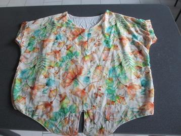 dames blouse met bloemen print beschikbaar voor biedingen