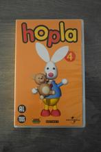 VHS hopla 4, Cd's en Dvd's, VHS | Kinderen en Jeugd, Kinderprogramma's en -films, Ophalen of Verzenden, Zo goed als nieuw, Vanaf 6 jaar