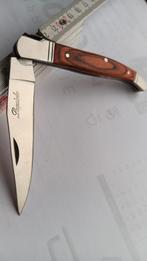 couteau pliant,,jamais utilisé. Laquiole.