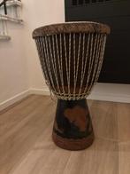 Te koop: een echte handgemaakte djembe uit Senegal., Ophalen, Zo goed als nieuw, Trommel