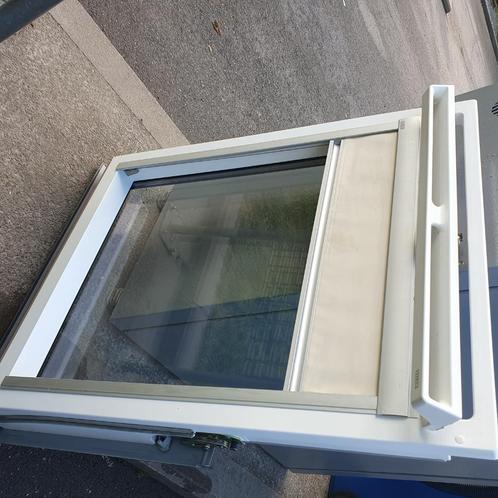 Velux Dakraam GGU-S06 (114×118), Doe-het-zelf en Bouw, Glas en Ramen, Dakraam, Ophalen of Verzenden