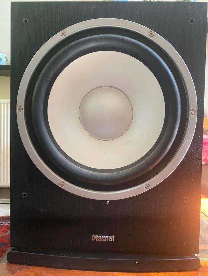 Magnat Quantum 530A Actieve Subwoofer, Audio, Tv en Foto, Luidsprekerboxen, Gebruikt, Subwoofer, Magnat, Ophalen