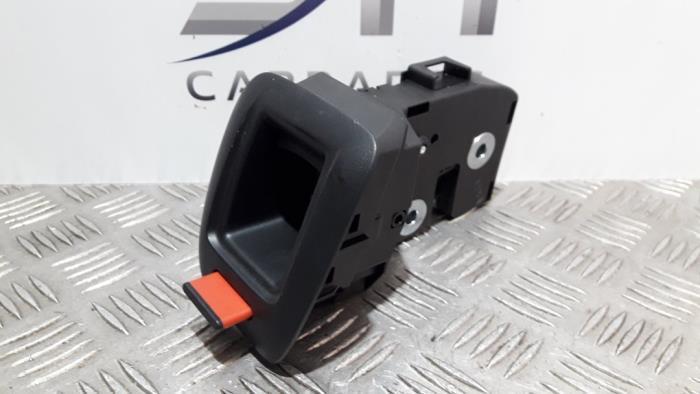 Serrure banquette arrière d'un Mercedes B-Klasse, Autos : Pièces & Accessoires, Habitacle & Garnissage, Mercedes-Benz, Utilisé