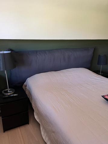 Hoofdeinde bed beschikbaar voor biedingen