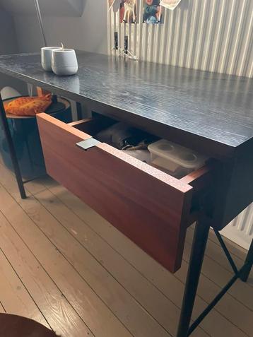 Bureau beschikbaar voor biedingen