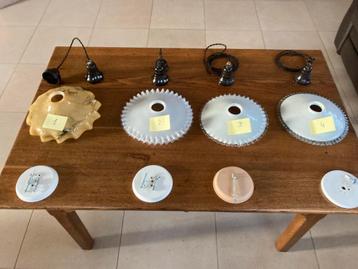 4-Antieke of retro plafondlamp +_ 100 jaar opaline glas E 27 beschikbaar voor biedingen