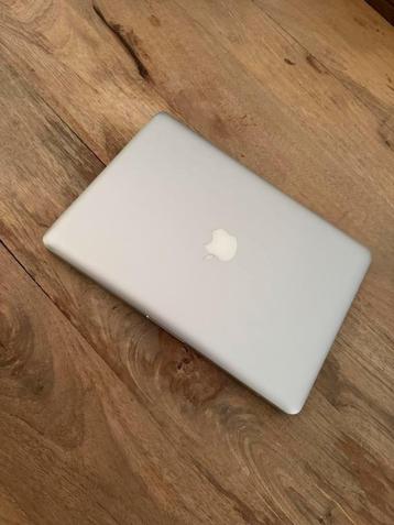 Macbook Pro 13" met nieuwe batterij en ssd beschikbaar voor biedingen