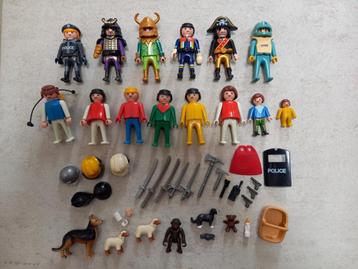 Playmobil-lot: figuren + accessoires + dieren beschikbaar voor biedingen