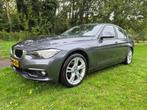 BMW 320 i 184 pk handgeschakelde liefhebbersauto 57.000 km !, Auto's, 4 deurs, 4 cilinders, Grijs, Particulier