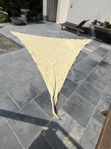 Schaduwdoek beschikbaar voor biedingen