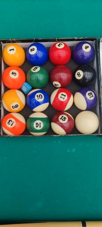 Biljart met 6 holes beschikbaar voor biedingen