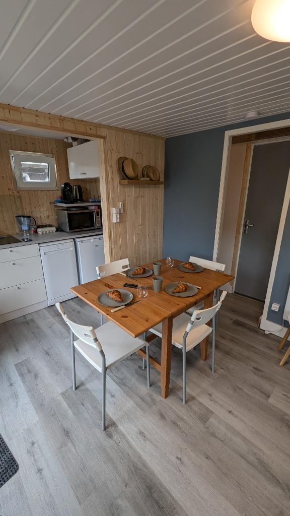 Poetshulp gezocht voor gezellig tiny house in De Haan, Vacatures, Vacatures | Schoonmaak en Facilitaire diensten, Vanaf 1 jaar
