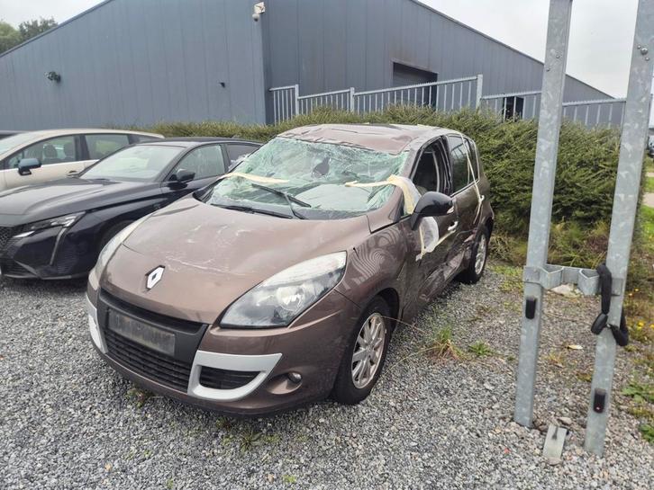 RENAULT SCENIC ACCIDENTEE MARCHAND OU EXPORTATION, Auto's, Renault, Bedrijf, Scénic, Diesel, Euro 5, Monovolume, 5 deurs, Handgeschakeld