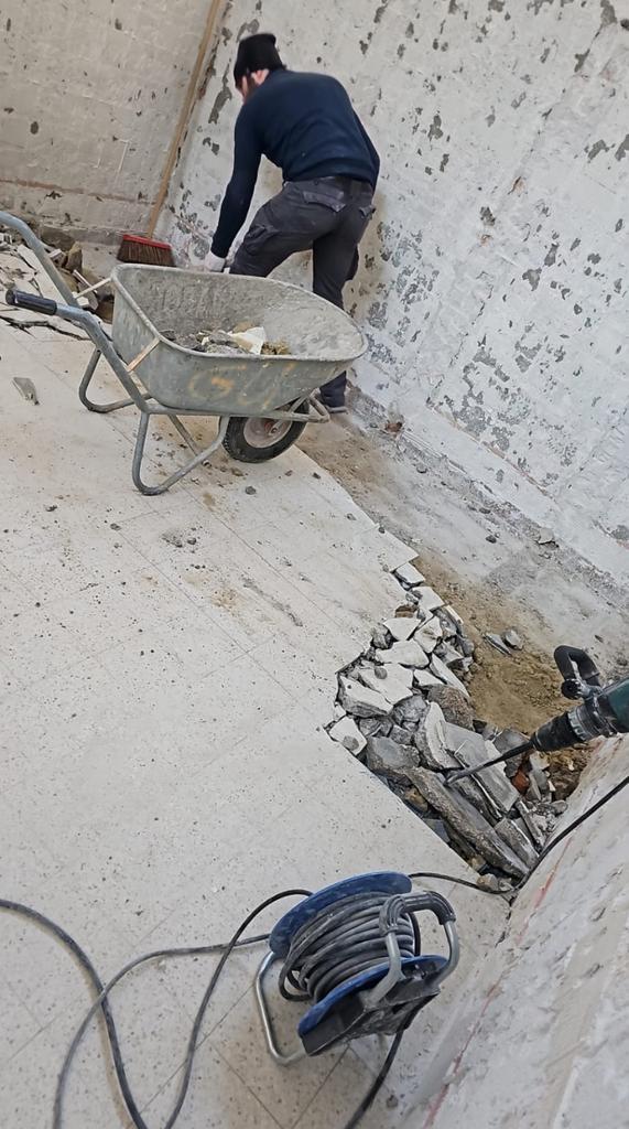 BOUW/TUIN RENOVATIE beste prijs snelste service!, Auto's, Volkswagen, Particulier, Ophalen of Verzenden