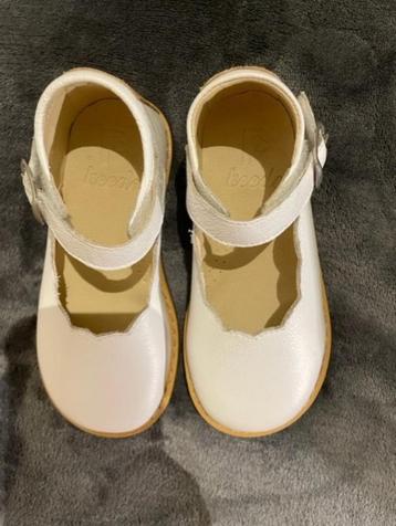 sandales en cuir blanc pour fille