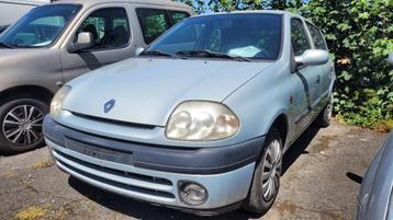 renault clio 1.1i wordt GEKEURD 5 deurs 2001 beschikbaar voor biedingen