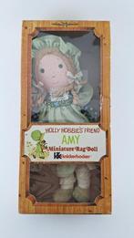 Vintage 1970 — Amy, l'amie de Holly Hobbie — 22 cm + dossier, Envoi, Neuf, Poupée