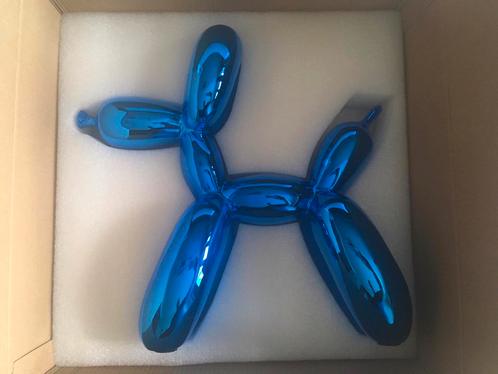 Jeff Koons (after) Balloon Dog Editions studio blue, Antiquités & Art, Art | Objets design, Enlèvement ou Envoi