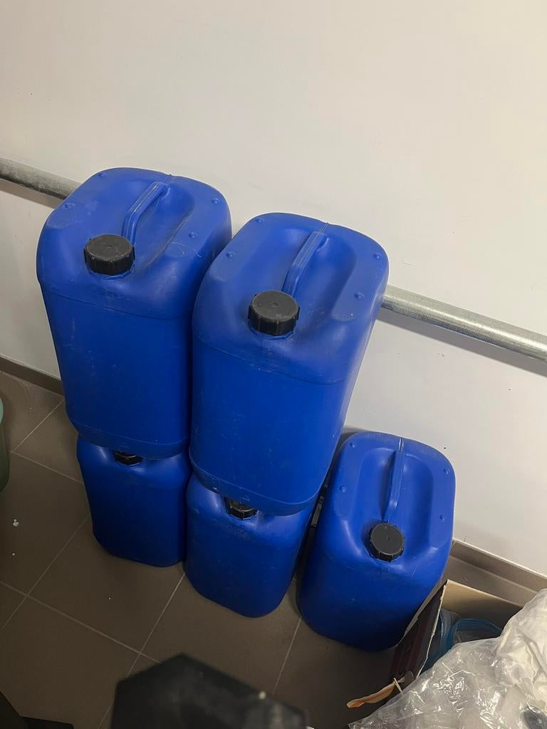 5 bidons 25 litres, Tuin en Terras, Regentonnen, Zo goed als nieuw, Ophalen