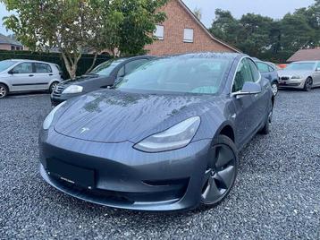 Tesla Model 3  1 Jaar garantie !  BTW aftrekbaar beschikbaar voor biedingen