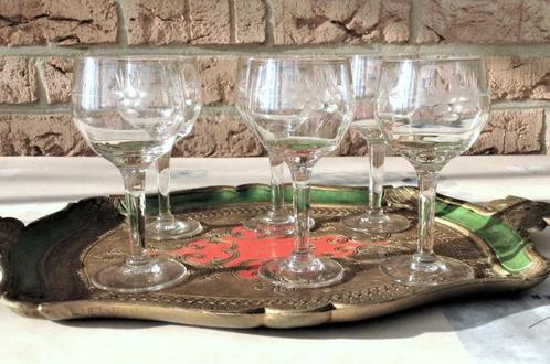 6 verres à liqueur vintage avec décor stylisé mat des années, Collections, Verres & Petits Verres, Comme neuf, Verres et Verres à shot