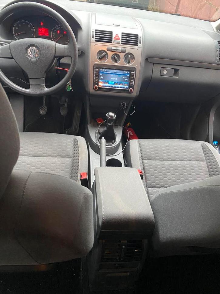 Touran 7place  essence 0488905537, Autos, Volkswagen, Entreprise, Touran, ABS, Caméra de recul, Phares directionnels, Régulateur de distance