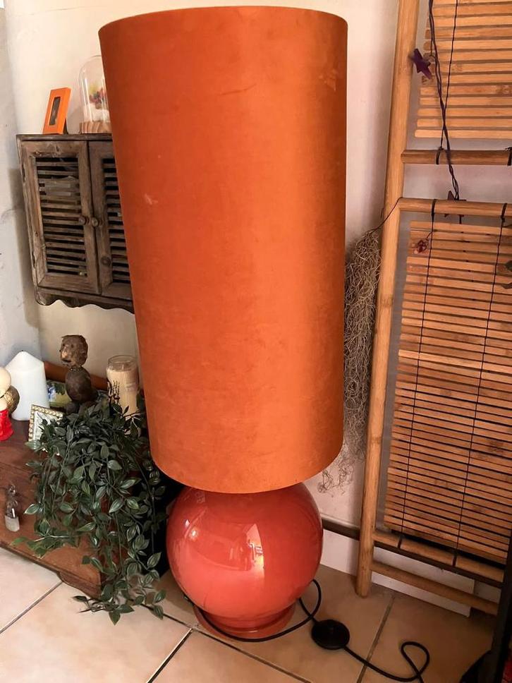 Vintage staanlamp  werkt perfect, Huis en Inrichting, Lampen | Vloerlampen, Zo goed als nieuw, 100 tot 150 cm, Glas, Kunststof