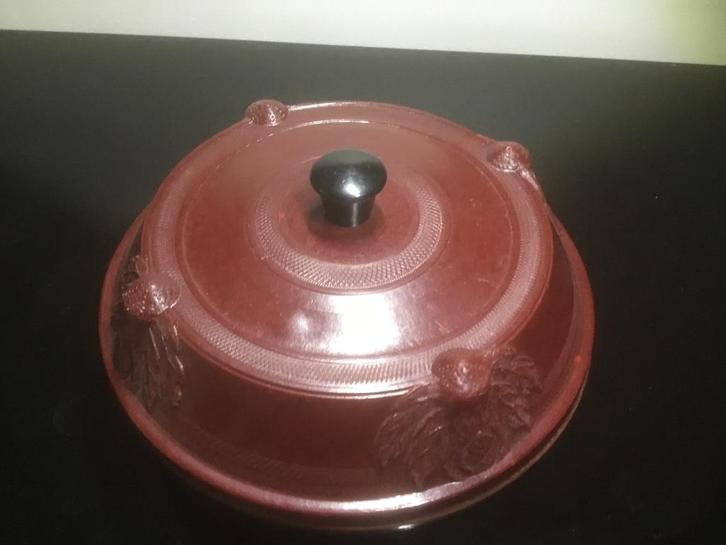 Bonbonière in bakeliet, Antiek en Kunst, Antiek | Glaswerk en Kristal, Ophalen of Verzenden