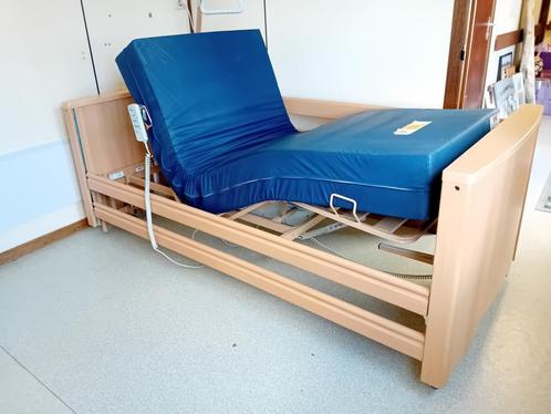 Elektrisch medisch bed met wasbare waterdichte matras, Huis en Inrichting, Slaapkamer | Slaapbanken, Zo goed als nieuw, 90 cm