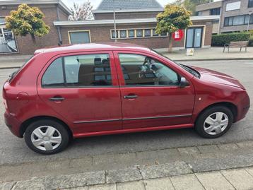Skoda fabia 1.2 benzine bouwjaar 2006 km 150.000 beschikbaar voor biedingen