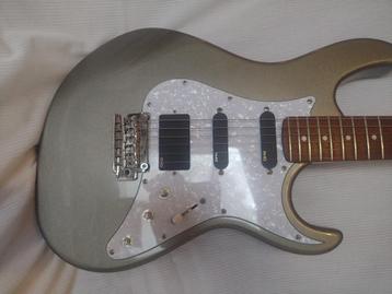 Cort G250 met EMG/ Gotoh tuners beschikbaar voor biedingen