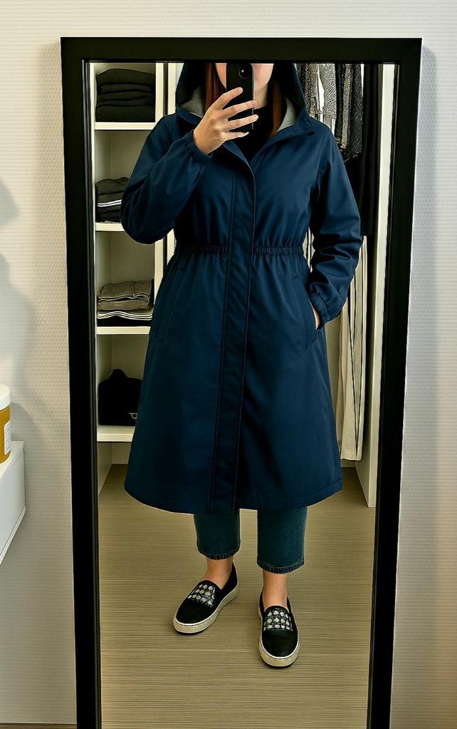 lange waterdichte regenjas met capuchon, Kleding | Dames, Jassen | Winter, Zo goed als nieuw, Maat 38/40 (M), Blauw, Ophalen of Verzenden
