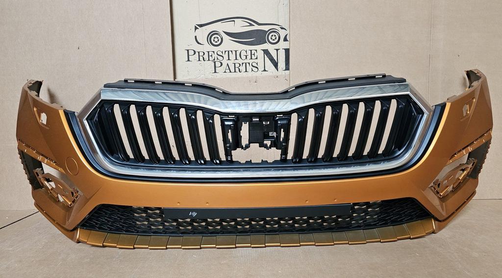 Voorbumper Skoda Octavia 4 IV RS VRS Origineel bj.2019-2024, Autos : Pièces & Accessoires, -, Origine de la pièce connue, Utilisé