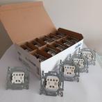 Niko 170-01600 - Sokkel voor een wisselschakelaar, Doe-het-zelf en Bouw, Ophalen of Verzenden, Nieuw, Schakelaar