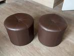2 ronde bruine poefs in kunstleer – in goede staat, Huis en Inrichting, Ophalen, Rond, Nieuw, Minder dan 50 cm
