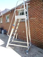 Bordestrap Solide 8 treden, Doe-het-zelf en Bouw, Ladders en Trappen, Ophalen, Zo goed als nieuw, Trap, 2 tot 4 meter
