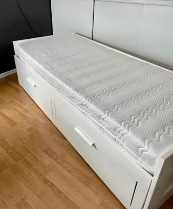 bed 1-persoons, 80x 200, wit, uitschuifbaar naar 2-persoons beschikbaar voor biedingen