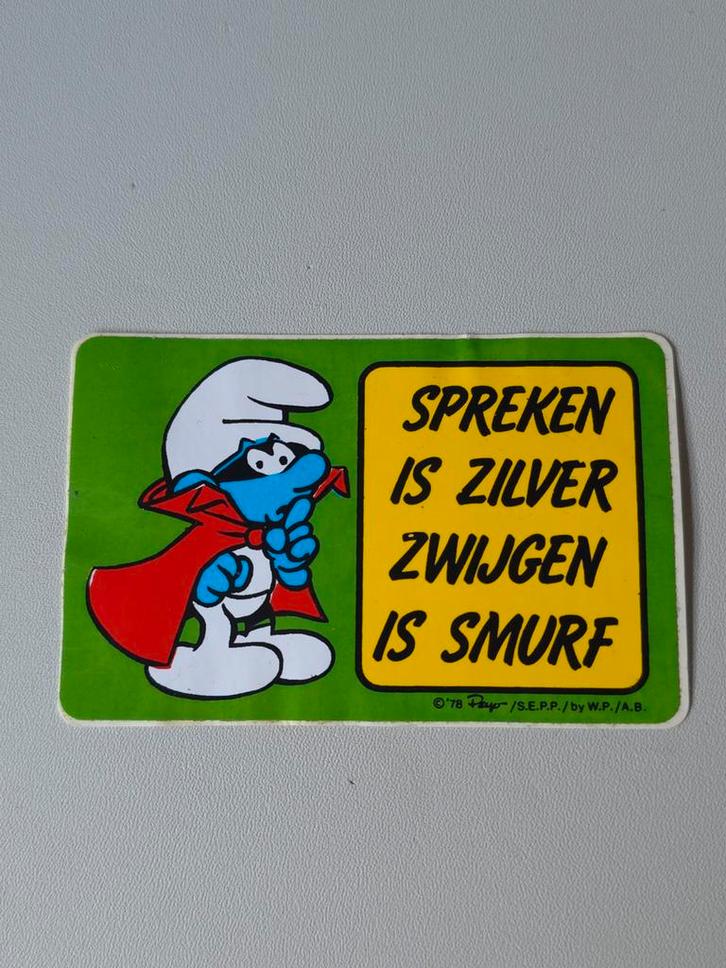 Autocollant Schtroumpf conspirateur, Collections, Schtroumpfs, Comme neuf, Autres types, Autres Schtroumpfs, Envoi