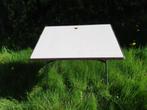 1 witte campingtafel  15€, Caravans en Kamperen, Gebruikt, Campingtafel