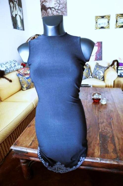 praktisch authentiek zwart aansluitende jurk, Kleding | Dames, Jurken, Zo goed als nieuw, Maat 38/40 (M), Zwart, Onder de knie