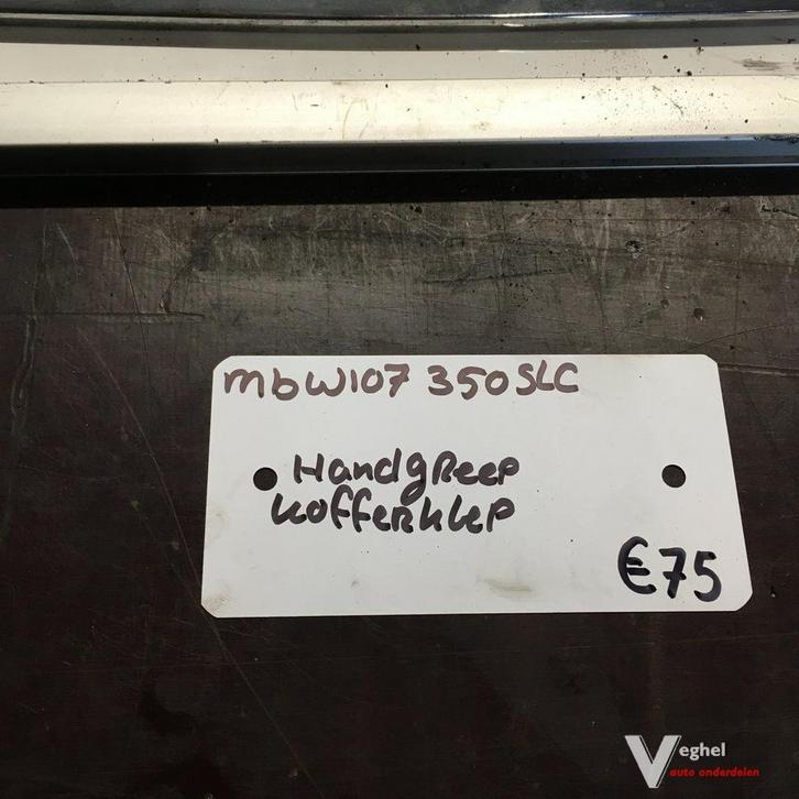 Mercedes W107 350 SLC  Kofferbaklijst /  Greep, Auto-onderdelen, Carrosserie, Gebruikt, Ophalen of Verzenden