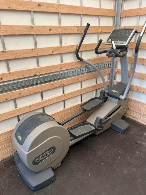 Technogym excite 700 LED crosstrainer synchro hometrainer, Sport en Fitness, Fitnessmaterialen, Gebruikt, Ophalen