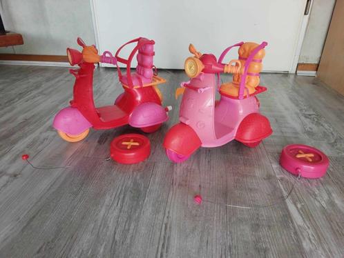 2 scooters avec télécommande à 4,00€ pièce.  Fonctionne, Enfants & Bébés, Jouets | Véhicules en jouets, Utilisé, Télécommande